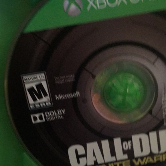 Xbox 1 and a game - Picture 2 of 8